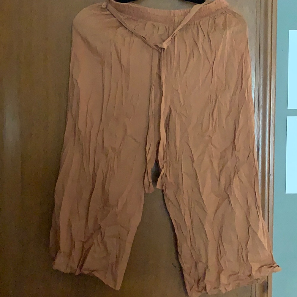 Forever 21 Tan Capri Pants